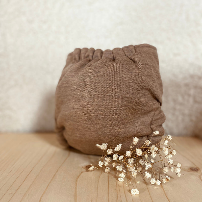 WickelArt Wollüberhose Mini Haselnuss hinten