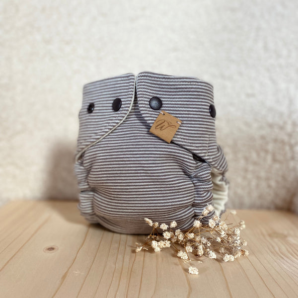 WickelArt Wollüberhose Mini Streifehörndli vorne