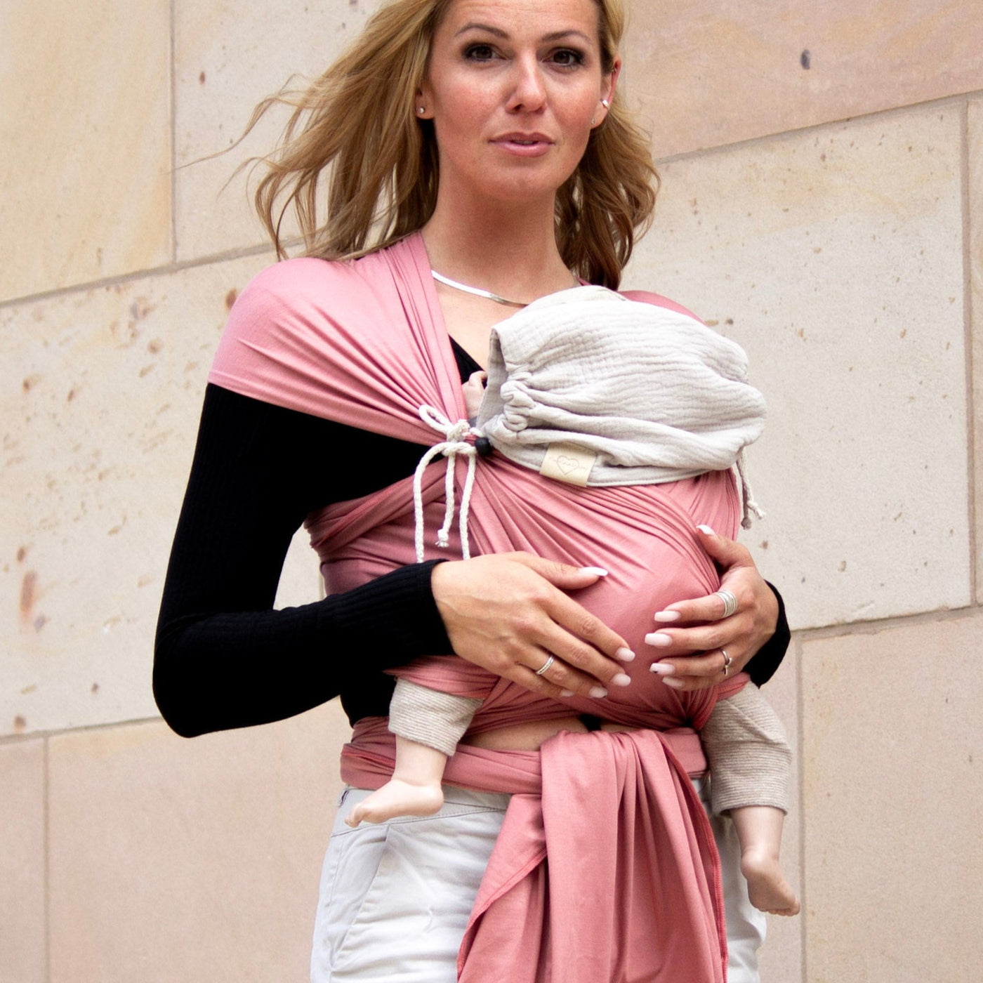 SIMPLEEBABY hold.me elastisches Tragtuch aus Bambus