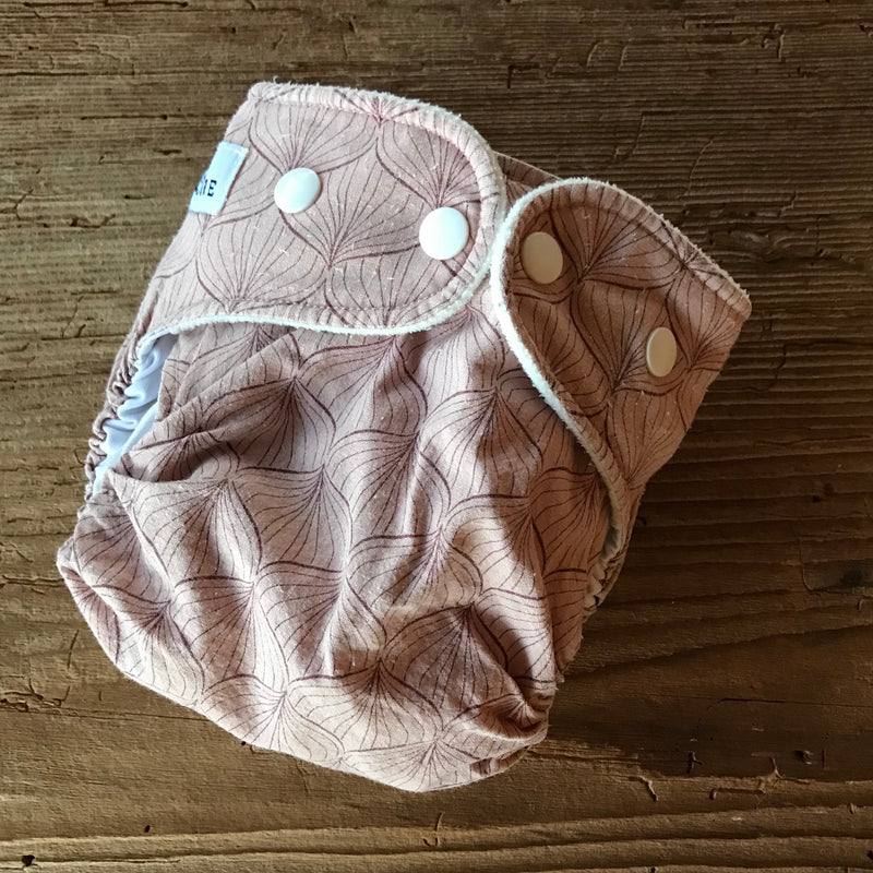 SIO (Medium) Weecare